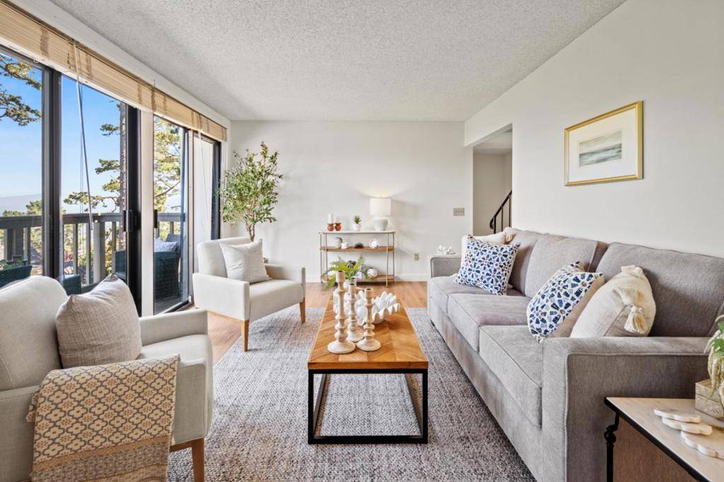 Monterey, CA 93940,70 Forest Ridge RD #22