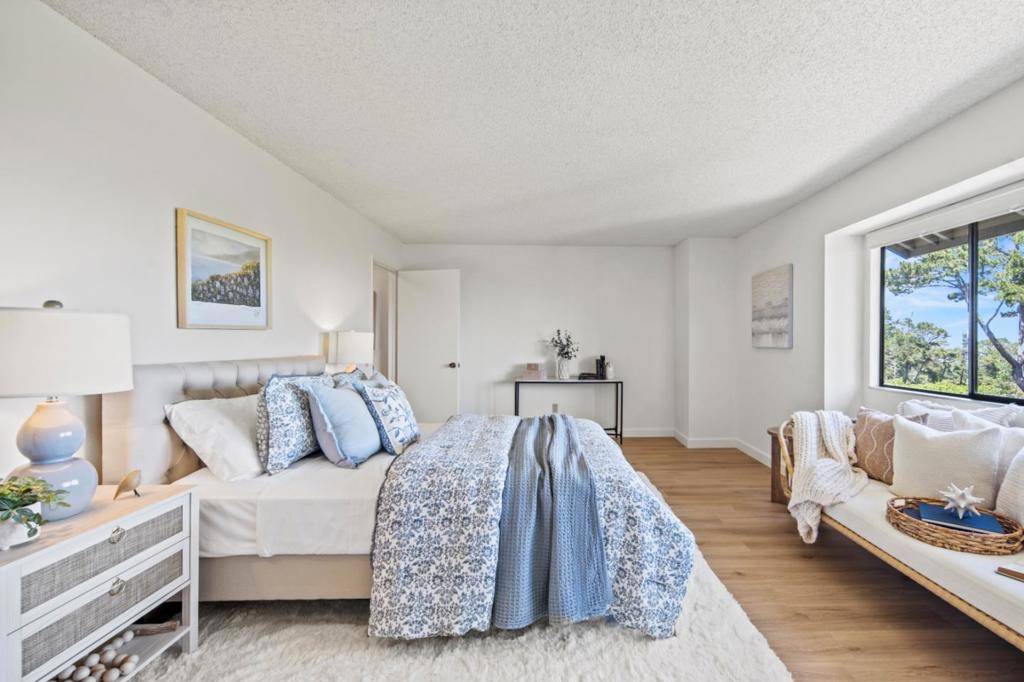 Monterey, CA 93940,70 Forest Ridge RD #22