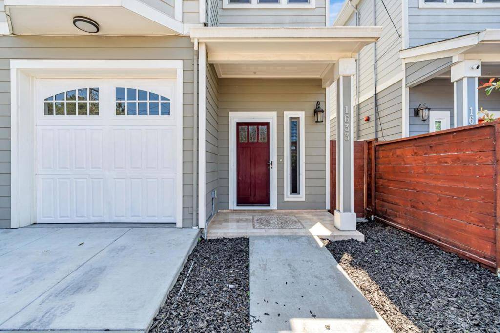 Oakland, CA 94607,1633 15th ST