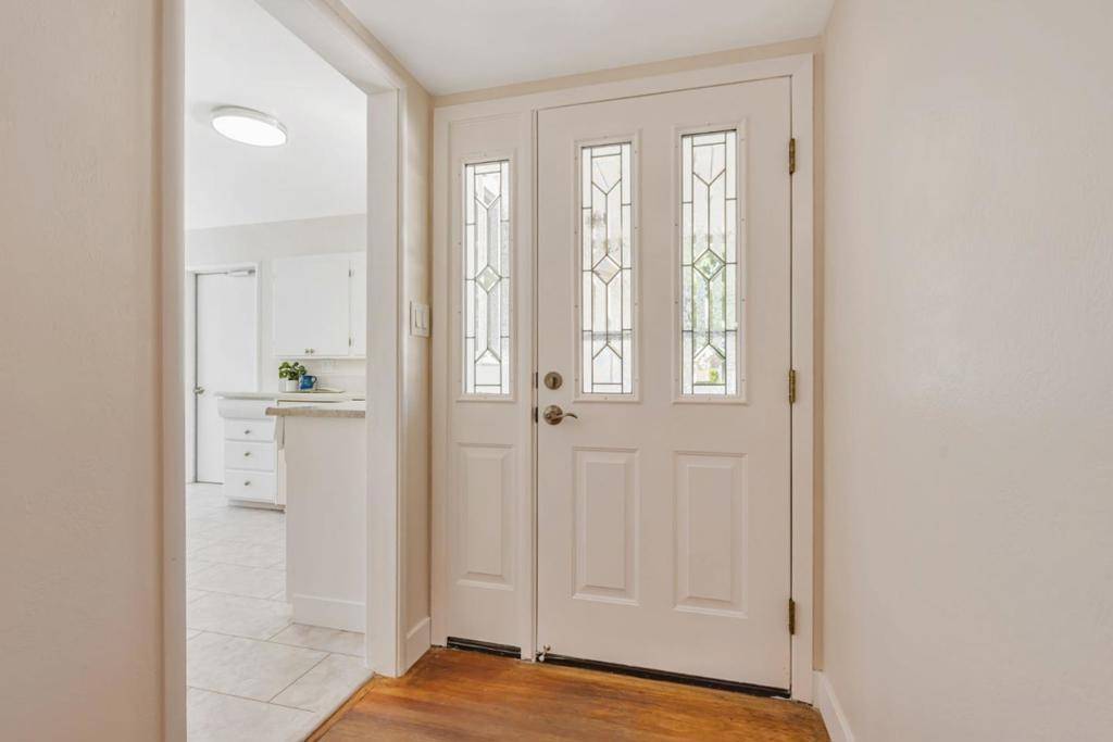 Sunnyvale, CA 94087,836 Peach AVE