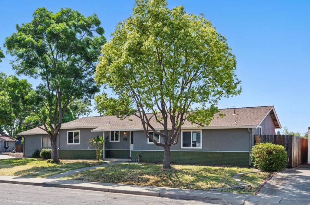 Concord, CA 94521,1693 Greentree DR