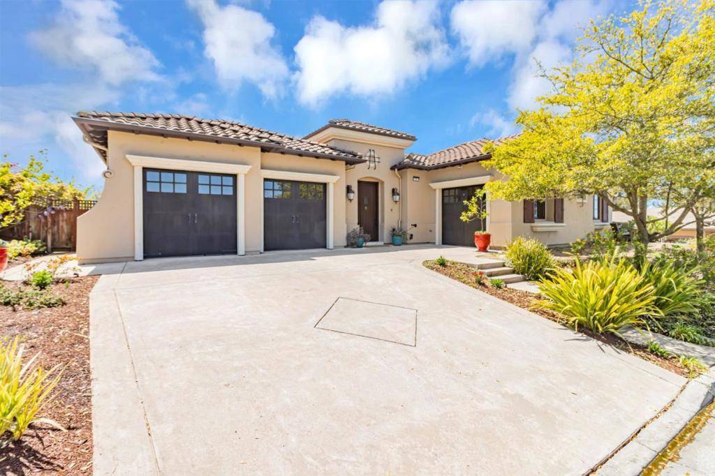Hayward, CA 94542,7 Stonebrae RD
