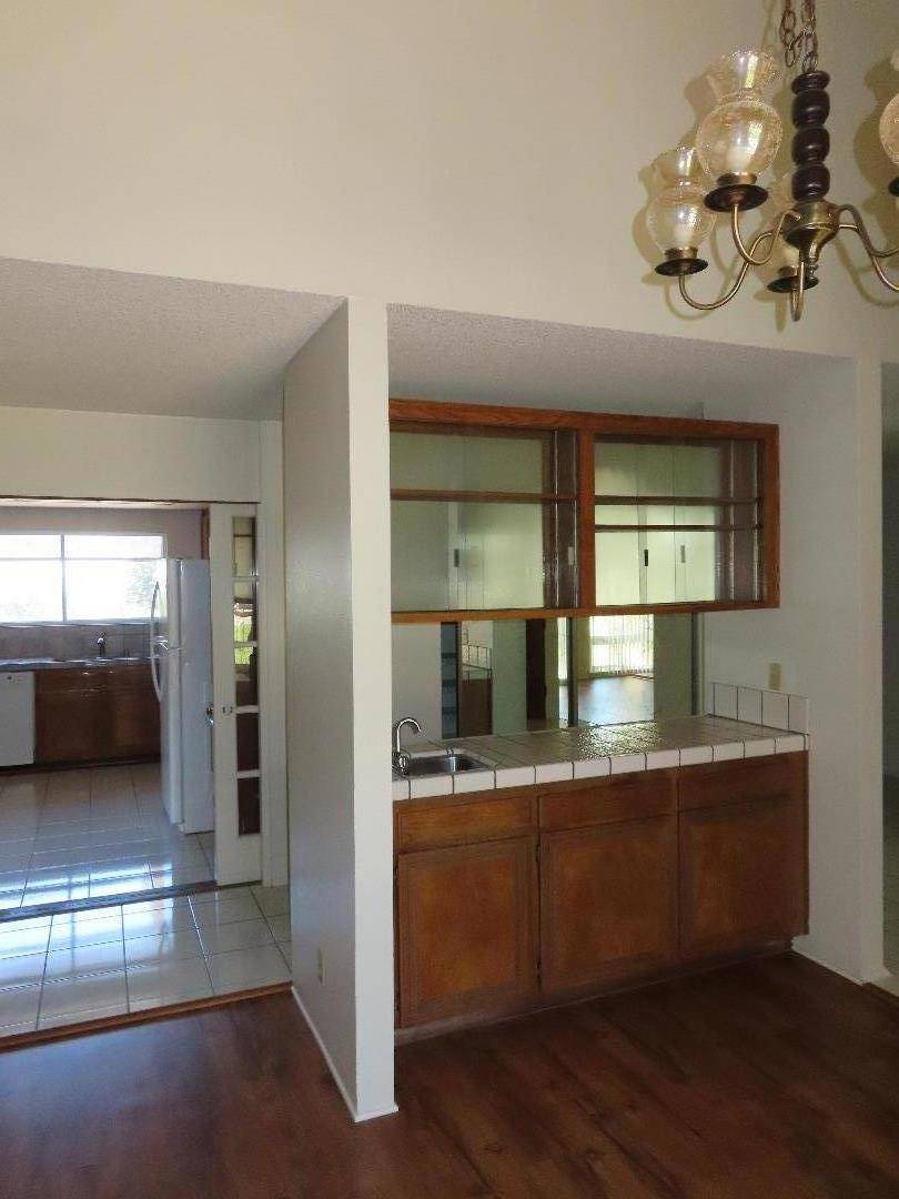 Salinas, CA 93908,18725 Vasquez CT