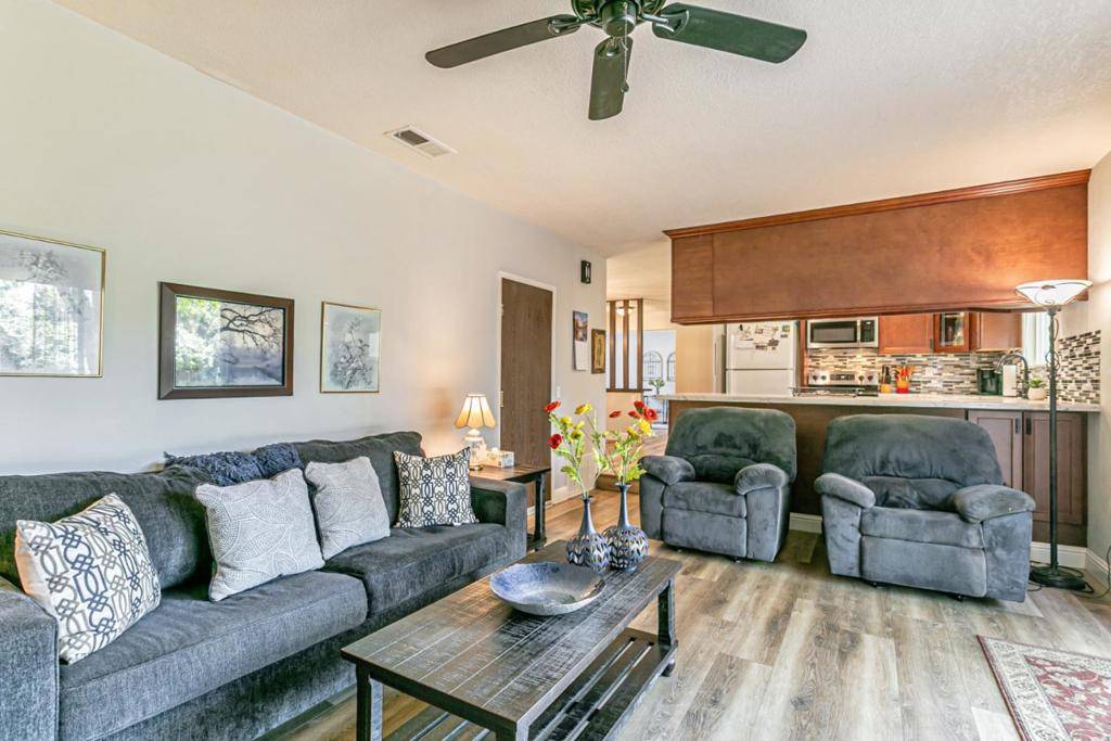 Gilroy, CA 95020,970 Ortega CIR