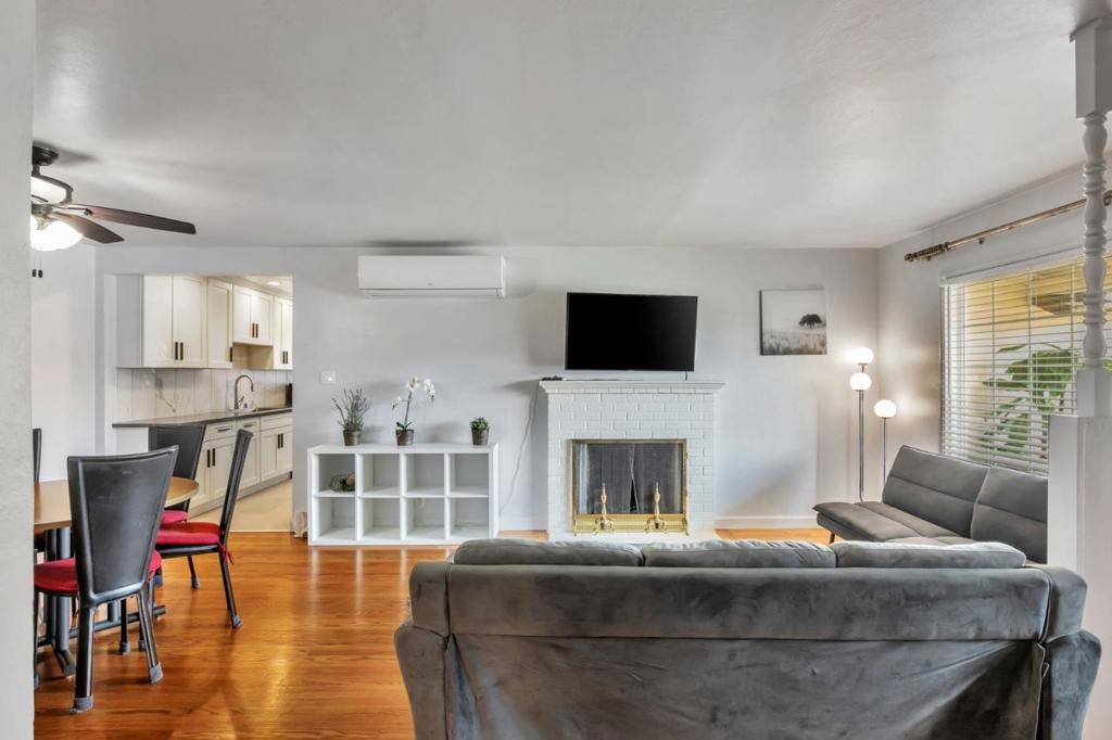 Hayward, CA 94541,364 Lion ST