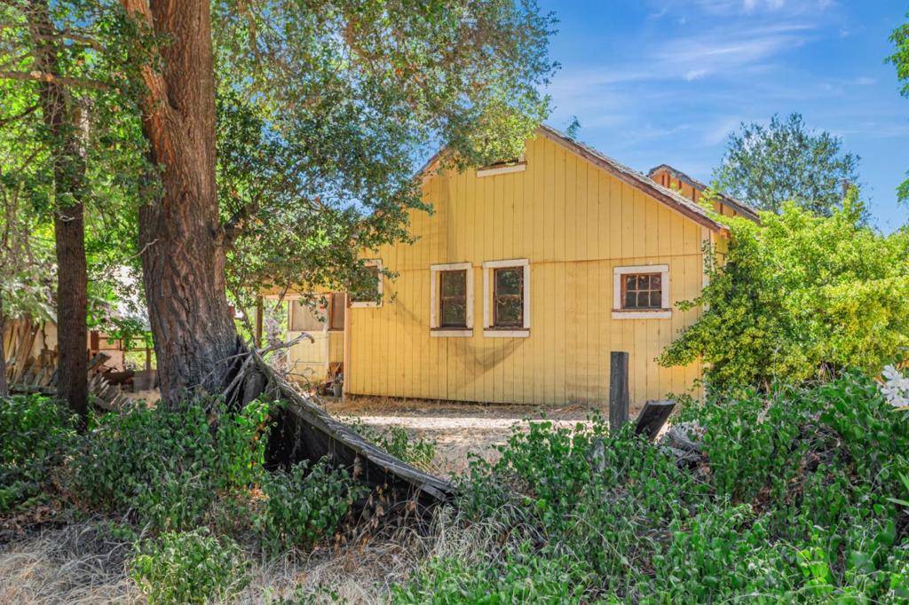 Paicines, CA 95043,29711 Airline HWY