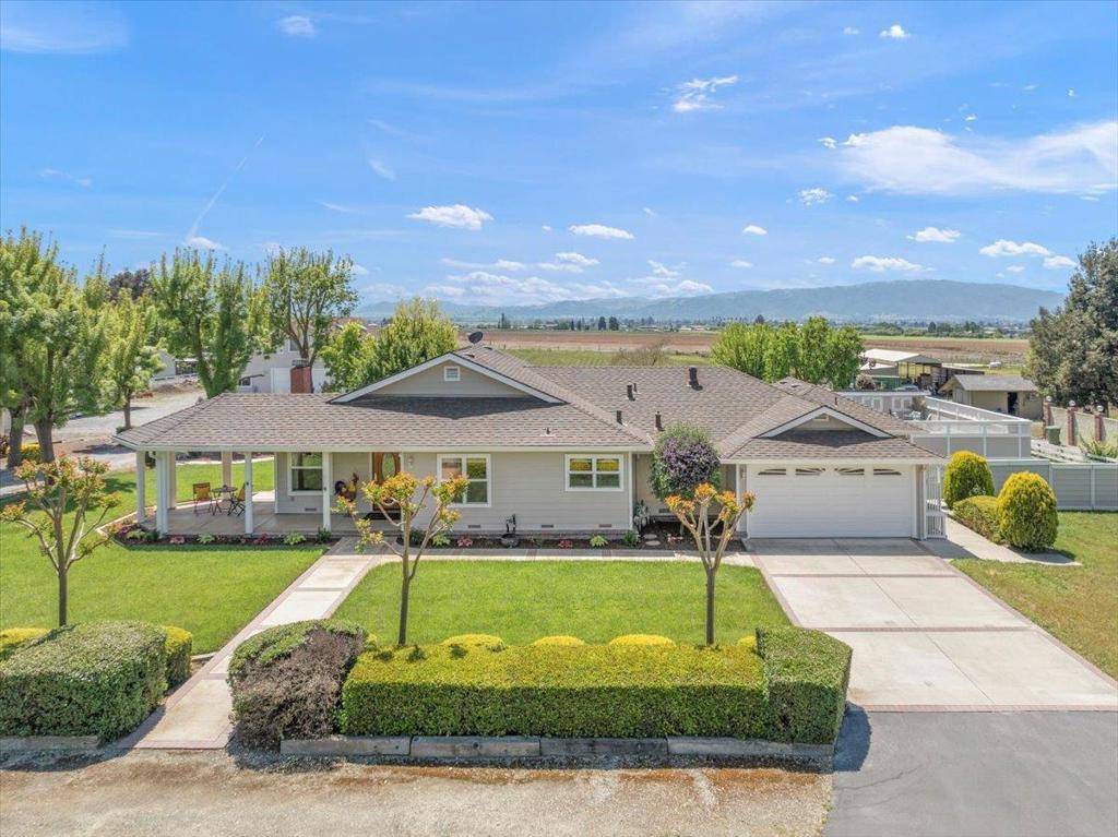 Gilroy, CA 95020,7015 Angelo LN
