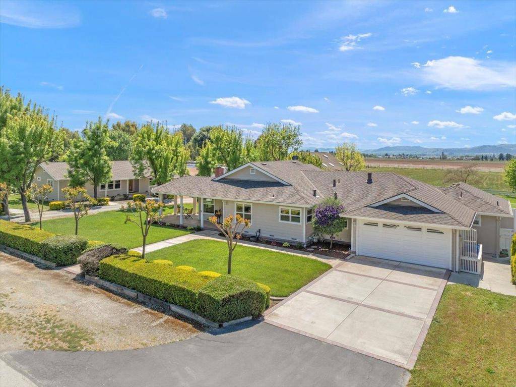 Gilroy, CA 95020,7015 Angelo LN