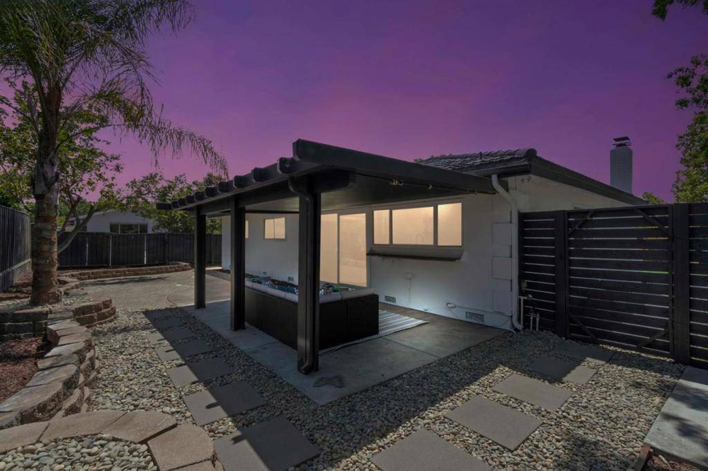 San Jose, CA 95148,3516 Cuesta DR