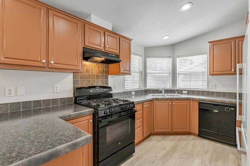 Watsonville, CA 95076,789 Green Valley