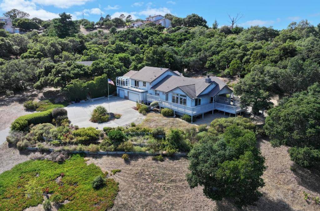 Salinas, CA 93907,8505 Holly Hill DR