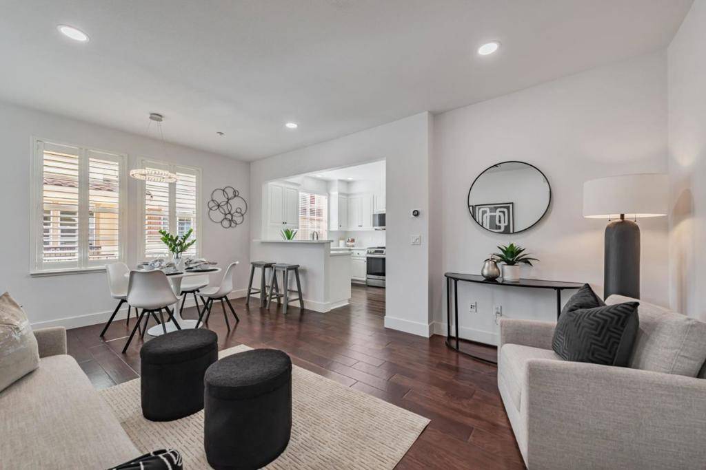 Sunnyvale, CA 94089,413 Topaz TER