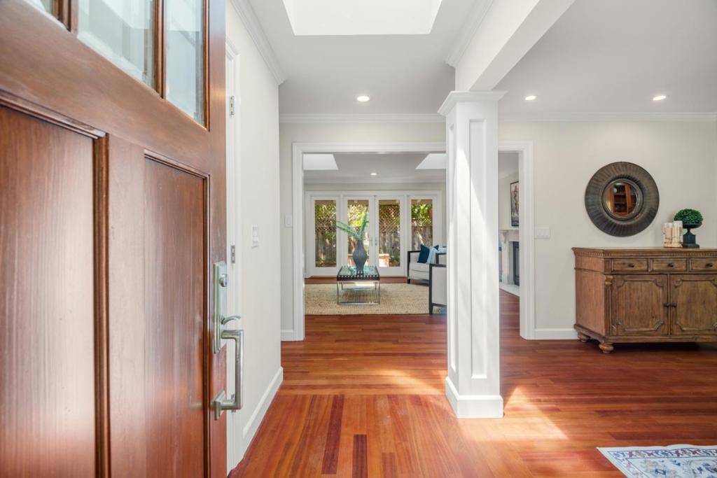 Los Gatos, CA 95032,137 Fairmead LN