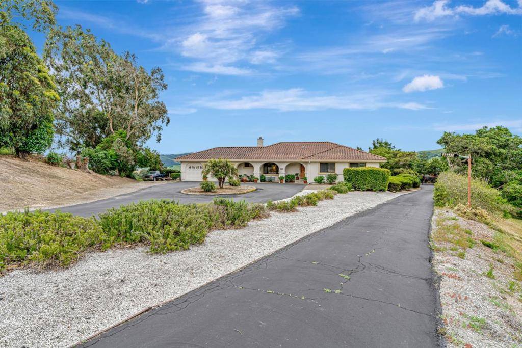 San Juan Bautista, CA 95045,340 Merrill RD
