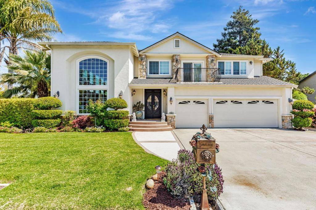 Hollister, CA 95023,290 Bonnie LN