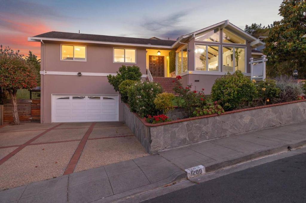 Millbrae, CA 94030,1209 Lake ST