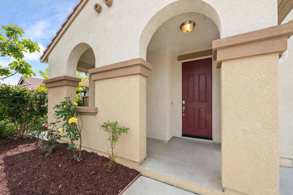 Hollister, CA 95023,1219 Steinbeck DR