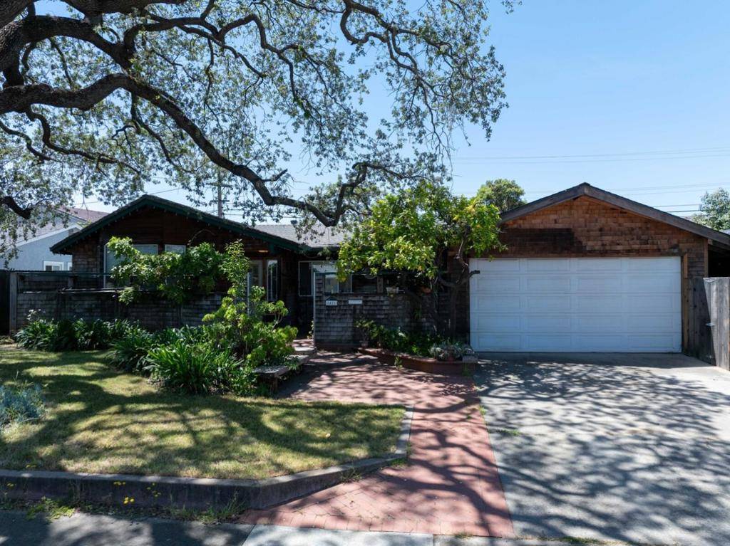 Gilroy, CA 95020,8421 Wayland LN