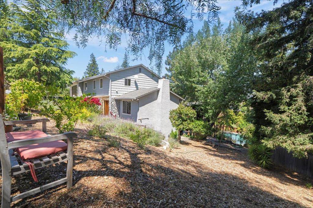 Redwood City, CA 94062,878 Hillcrest DR