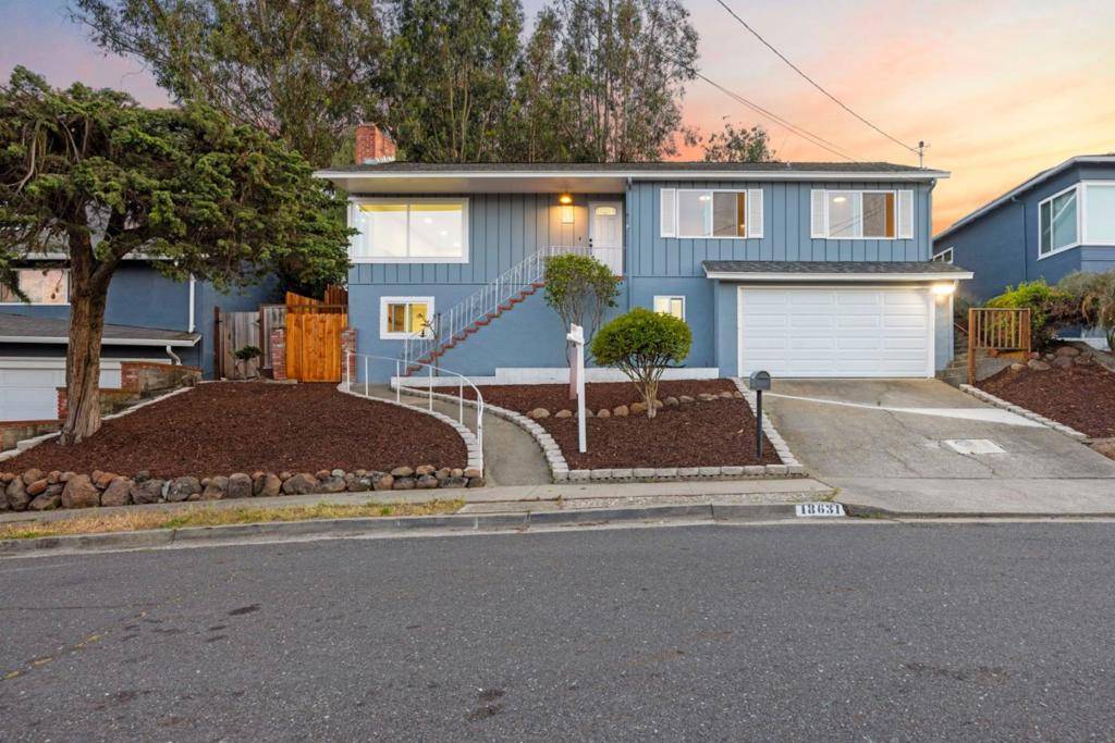 Castro Valley, CA 94546,18631 Laredo RD