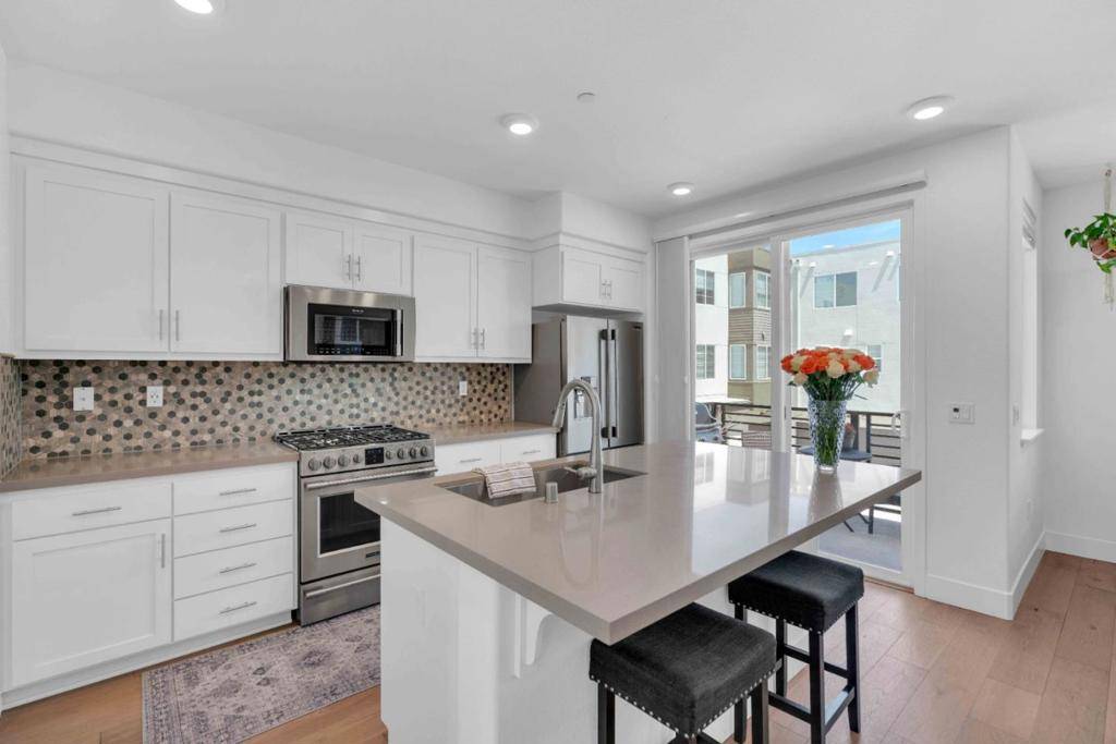 Hayward, CA 94544,29255 Hub CT