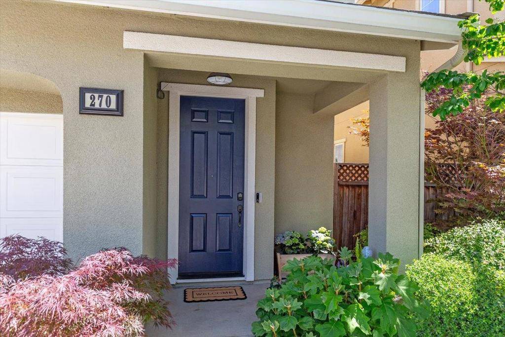 Gilroy, CA 95020,270 Robin PL