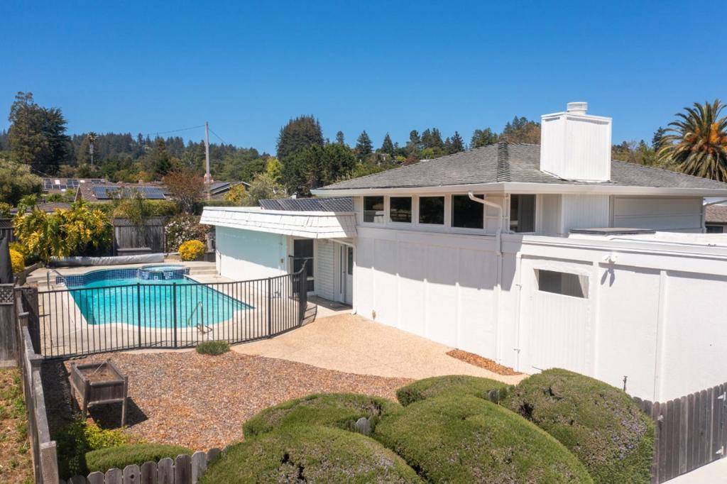 Santa Cruz, CA 95060,576 Sims RD