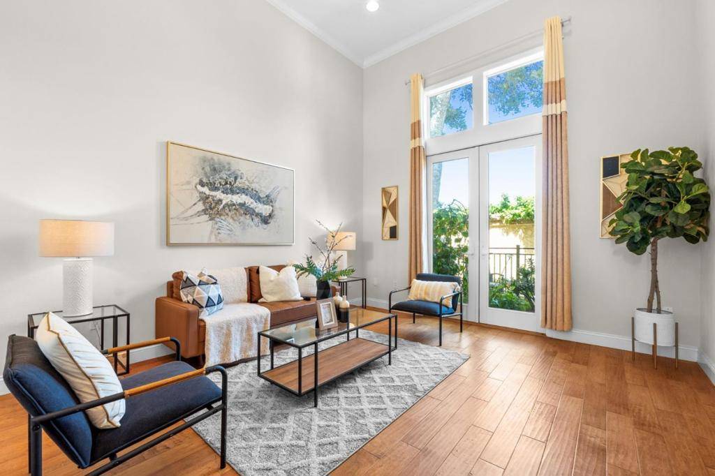 Sunnyvale, CA 94089,423 Paria TER