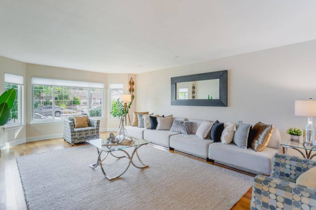 Sunnyvale, CA 94086,1011 Azalea DR