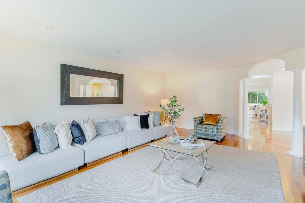 Sunnyvale, CA 94086,1011 Azalea DR