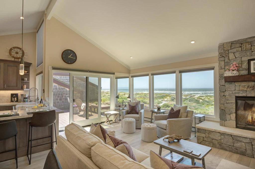 Moss Landing, CA 95039,274 Monterey Dunes WAY
