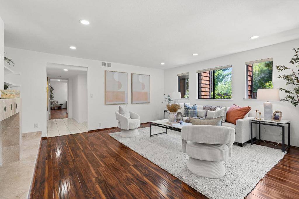 Palo Alto, CA 94306,522 Thain WAY