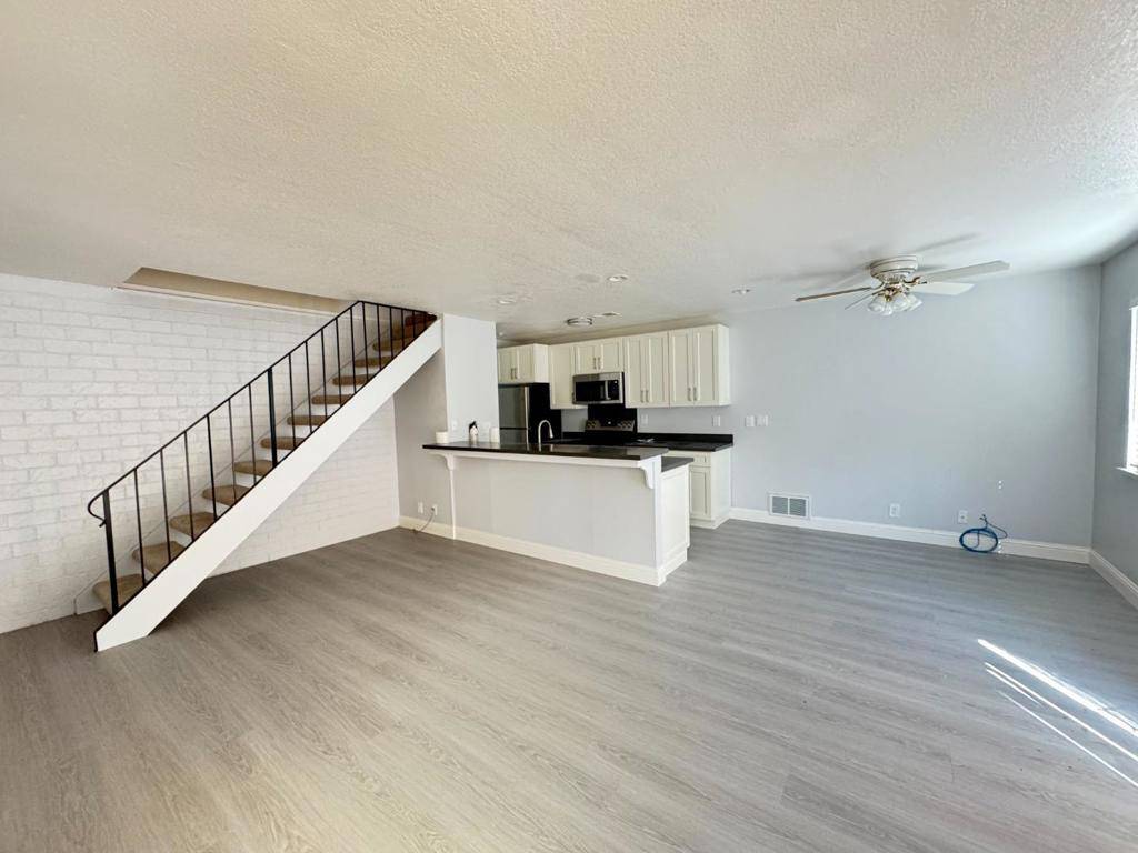 San Jose, CA 95123,5692 Playa Del Rey #3