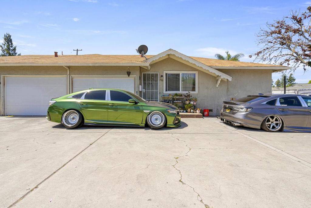 San Jose, CA 95128,938 College DR