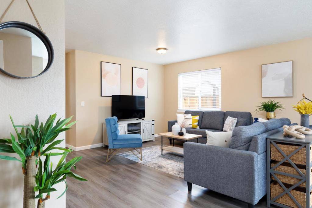 Watsonville, CA 95076,107 Pauline DR
