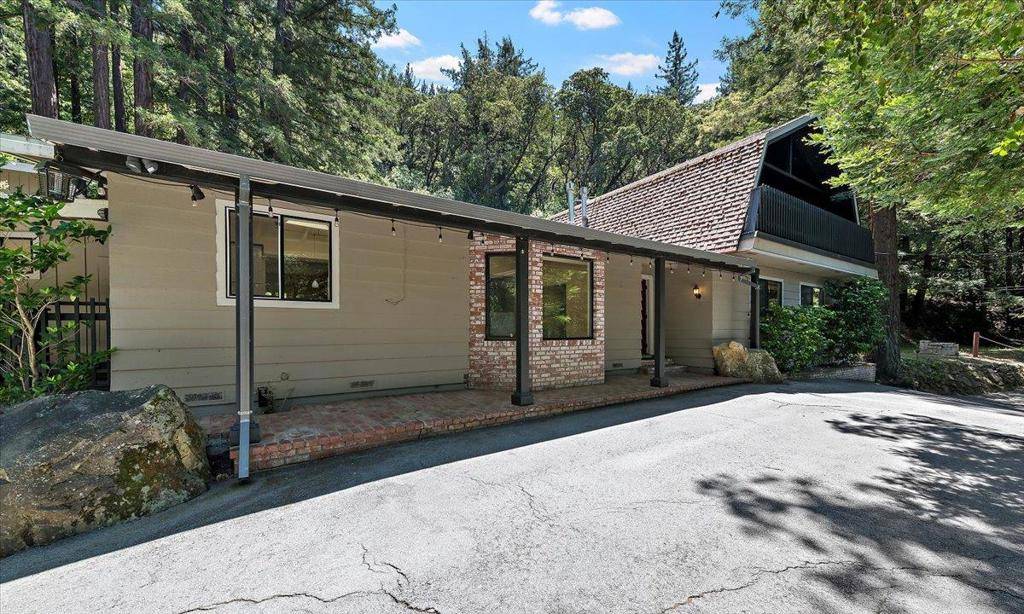 Woodside, CA 94062,885 Patrol RD