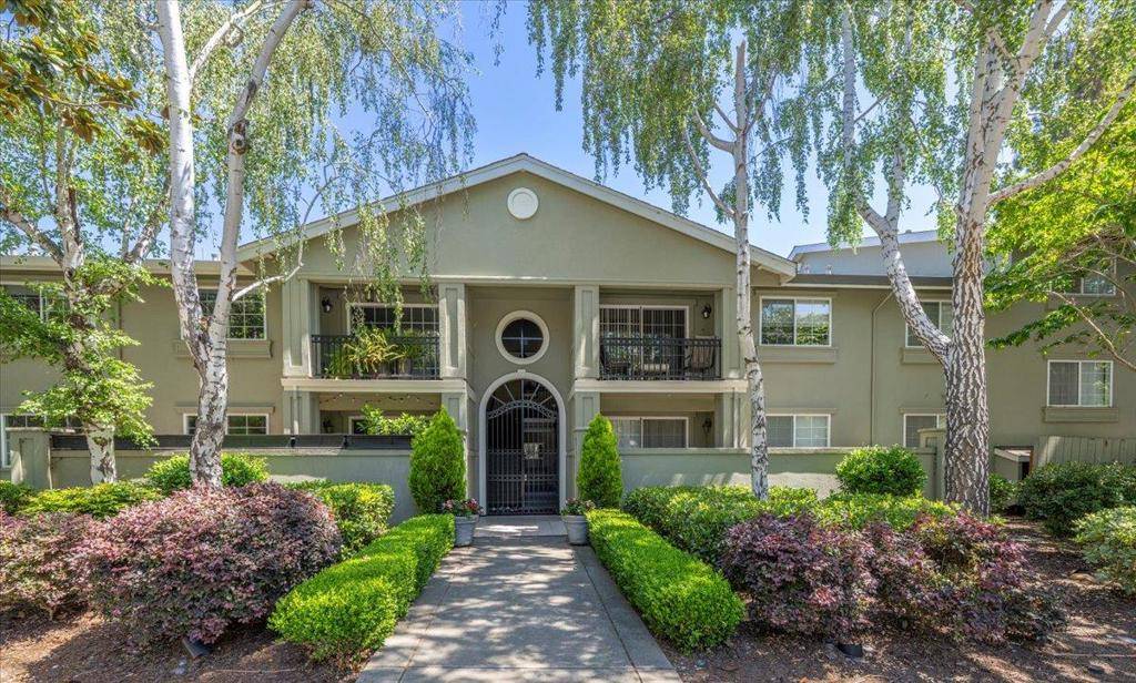 Menlo Park, CA 94025,20 Willow RD #13