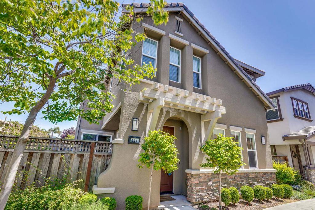 East Palo Alto, CA 94303,867 Maple PL