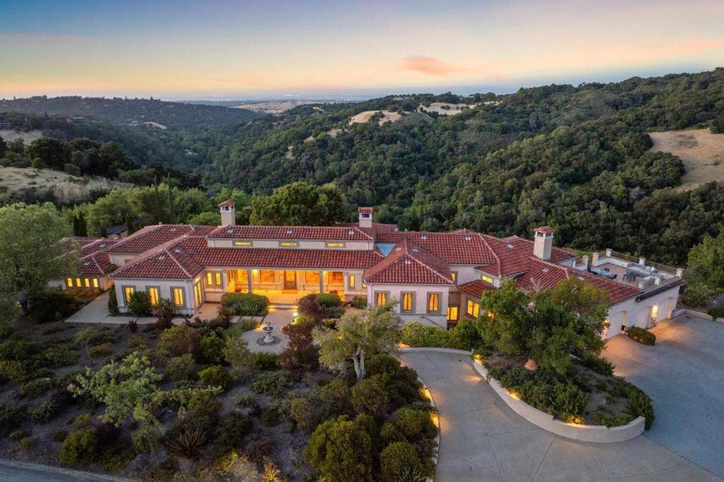 Portola Valley, CA 94028,7 Redberry