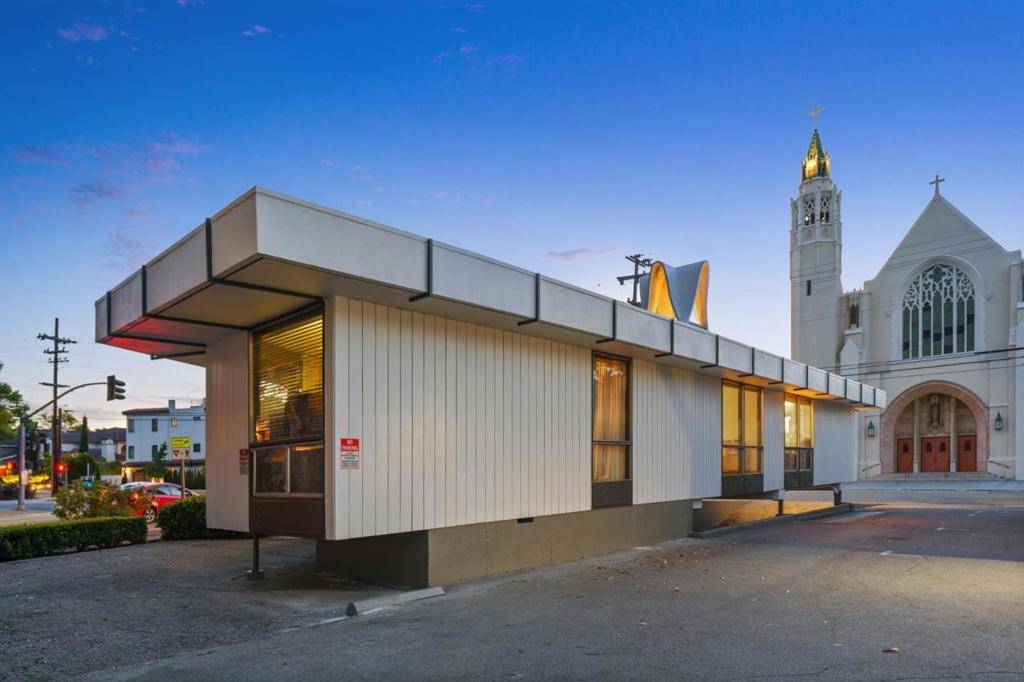 Burlingame, CA 94010,90 El Camino Real
