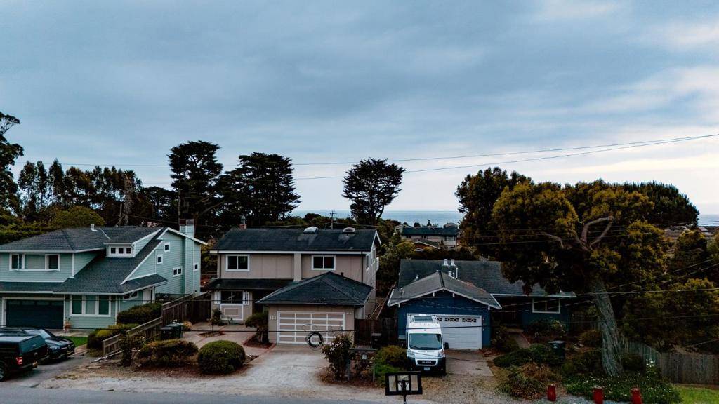 Half Moon Bay, CA 94019,0 3rd AVE