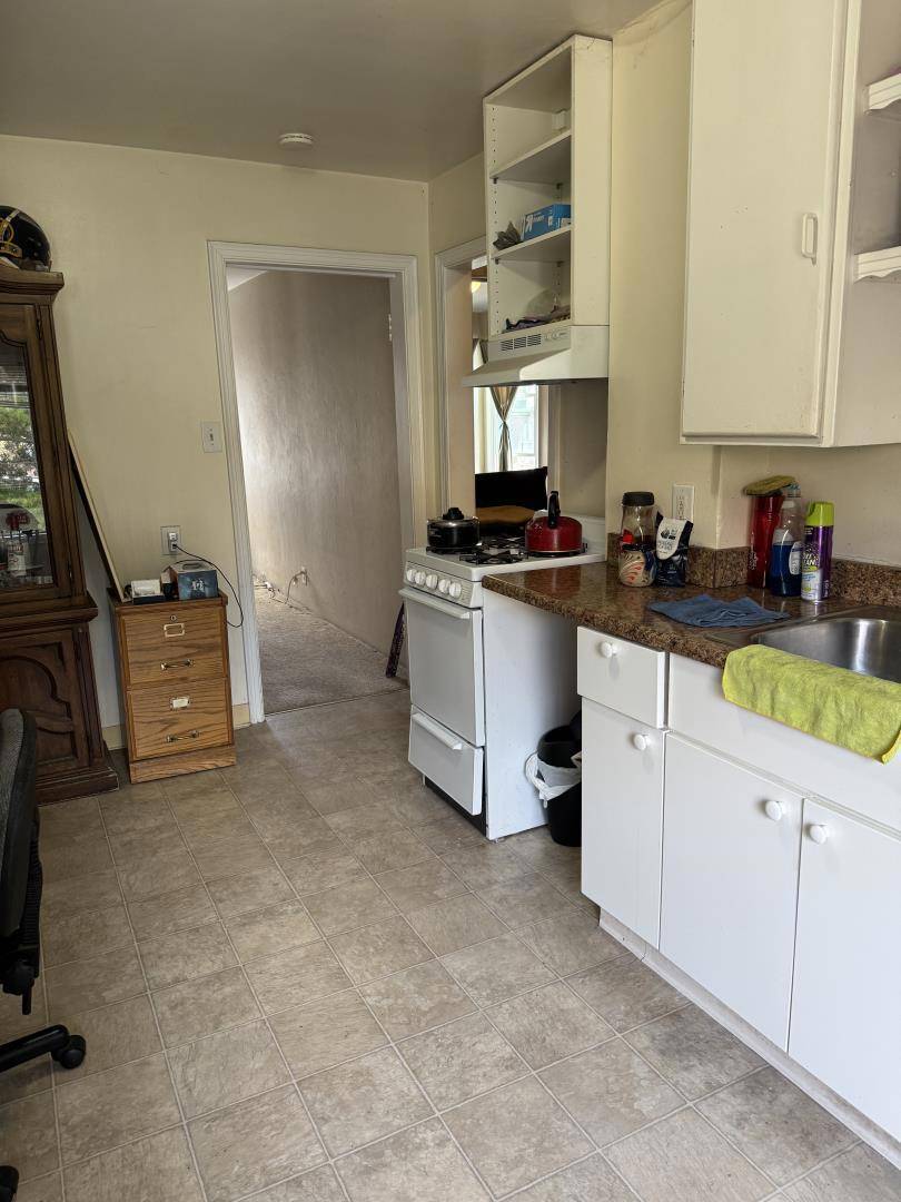 South San Francisco, CA 94080,33 Lewis AVE