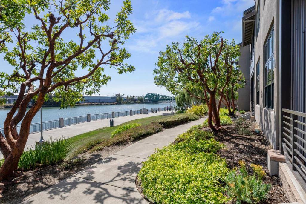 Oakland, CA 94601,2853 Regatta DR