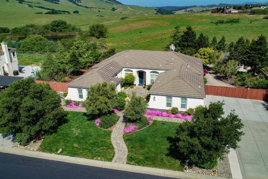 San Juan Bautista, CA 95045,334 Paseo Gularte
