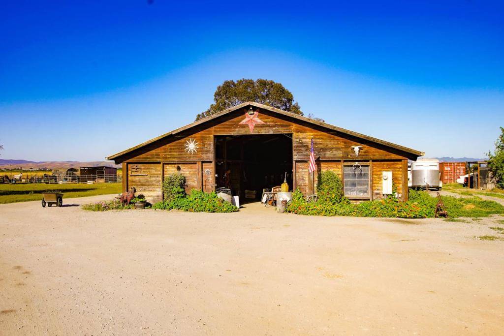 Hollister, CA 95023,6200 Frye LN