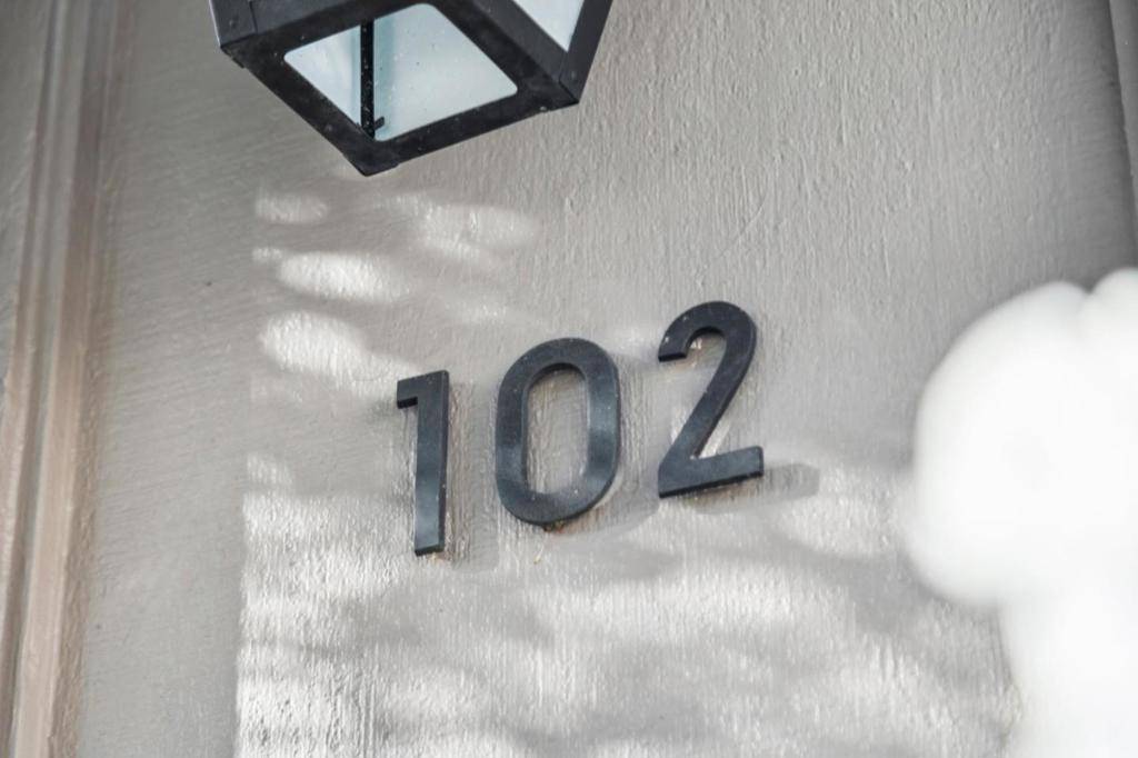 Los Gatos, CA 95032,102 Calle Nivel