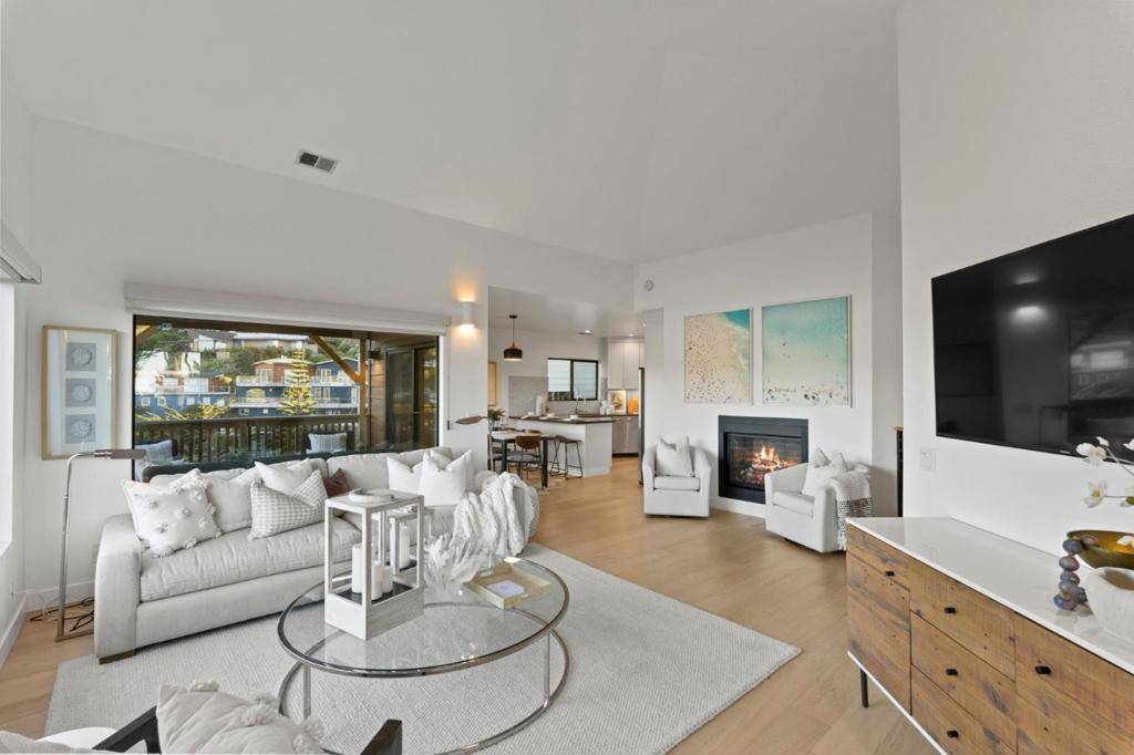 Pacifica, CA 94044,130 Blackburn TER