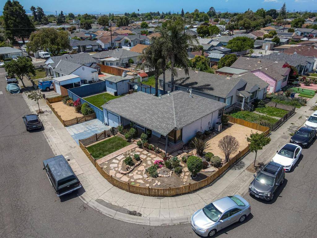 San Leandro, CA 94577,1250 Douglas CT