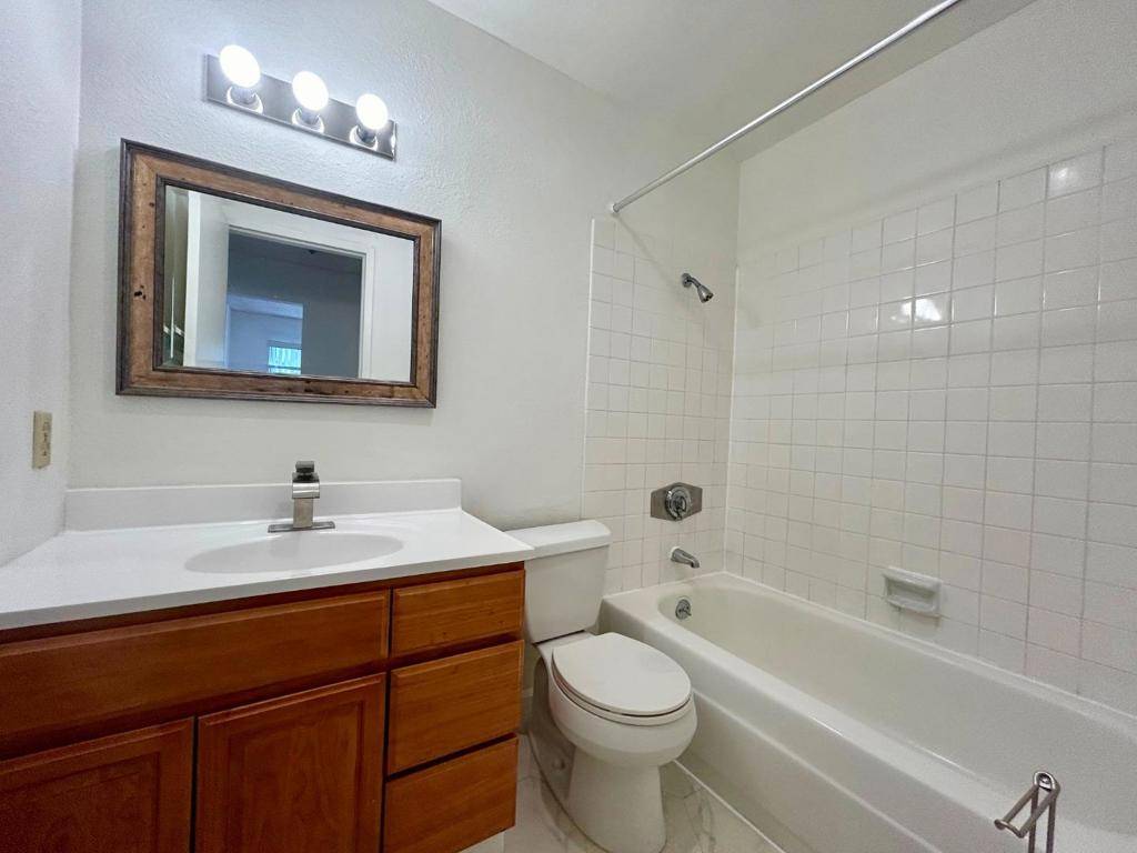 Daly City, CA 94015,397 Imperial WAY #147