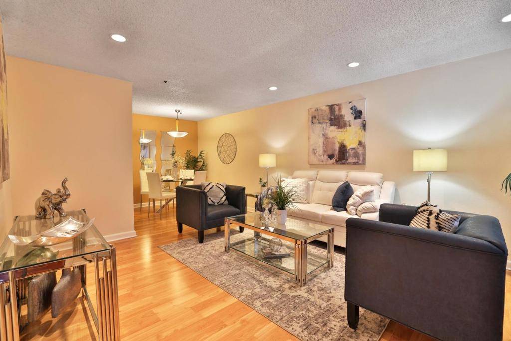Sunnyvale, CA 94087,695 S Knickerbocker DR #4